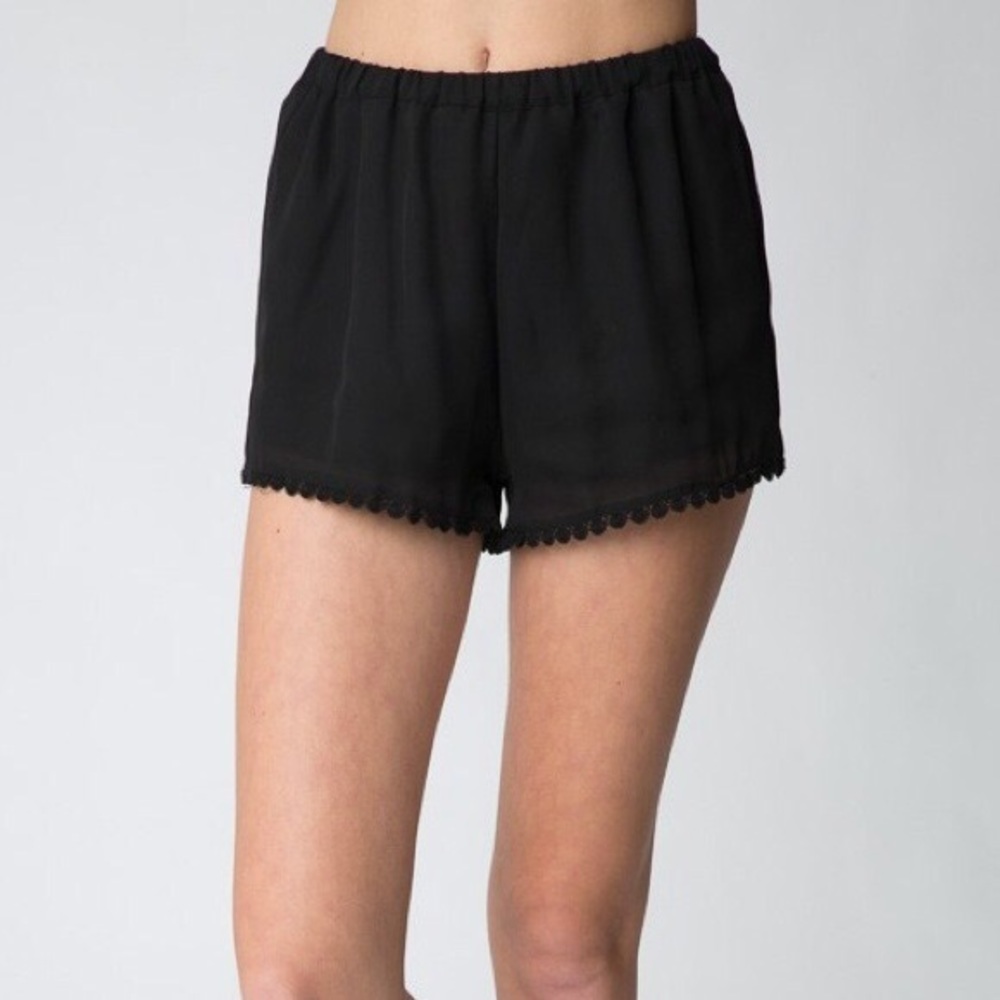 Brandy Melville Leticia Shorts